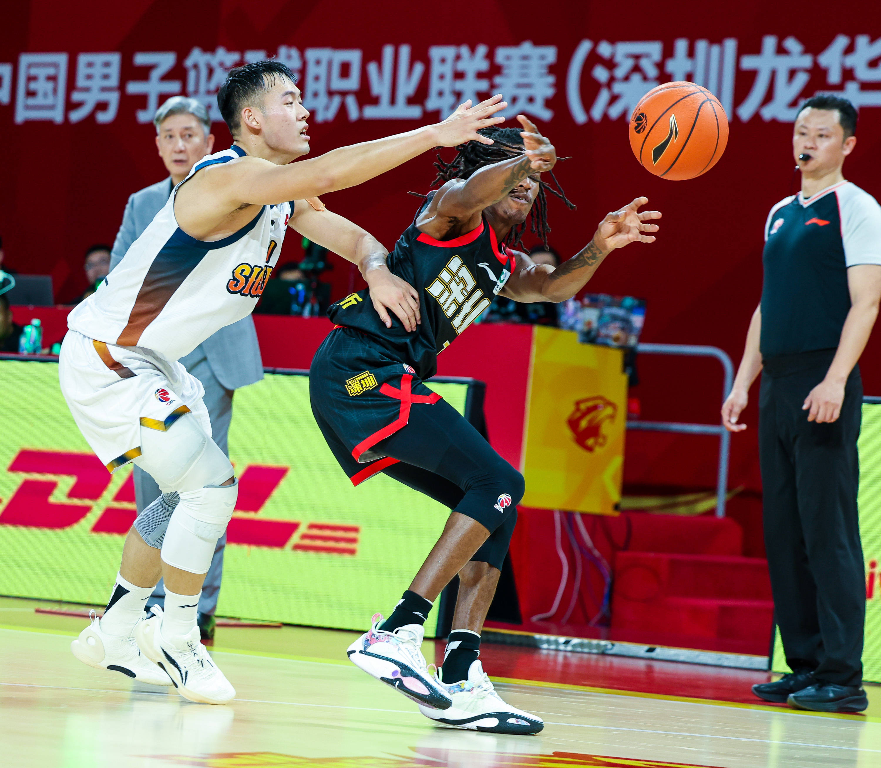 开云中国-这也行？深圳男篮外线爆发备战NBA季后赛武汉三镇豪取连胜备战CBA季后赛，今夜拉齐奥备战意大利杯