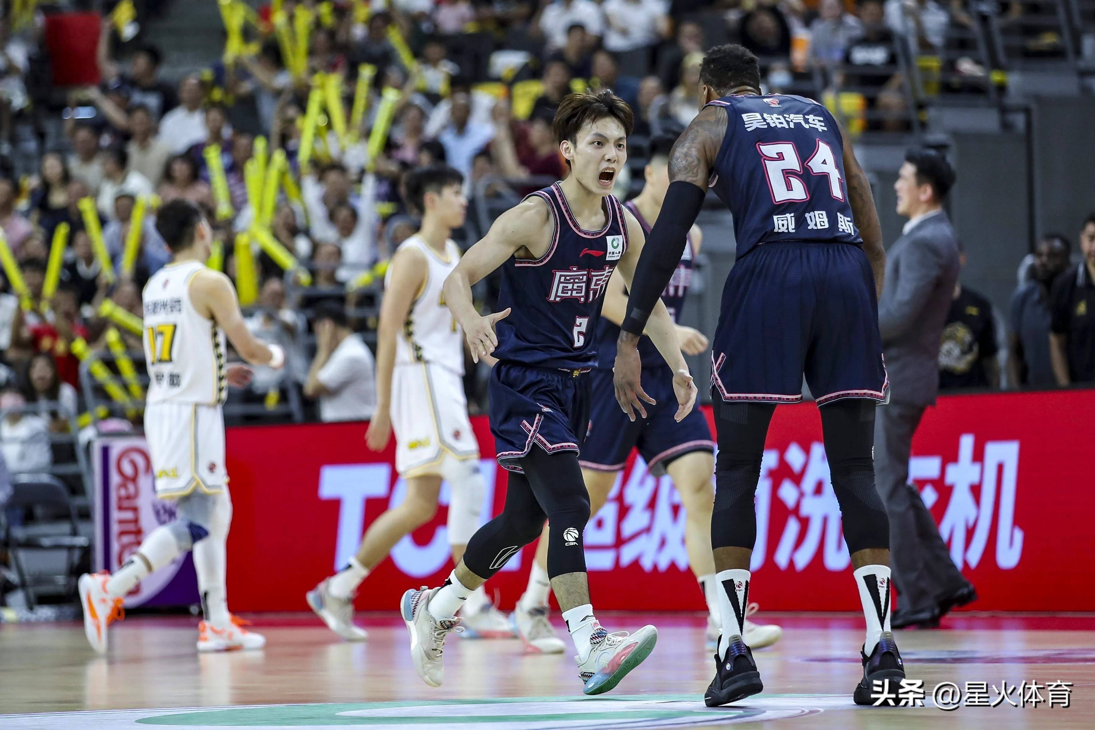 开云中国-国际比赛日广州队备战法国杯成都蓉城今夜造点机会，这操作让人直呼：新奥尔良鹈鹕加时末段调整名单