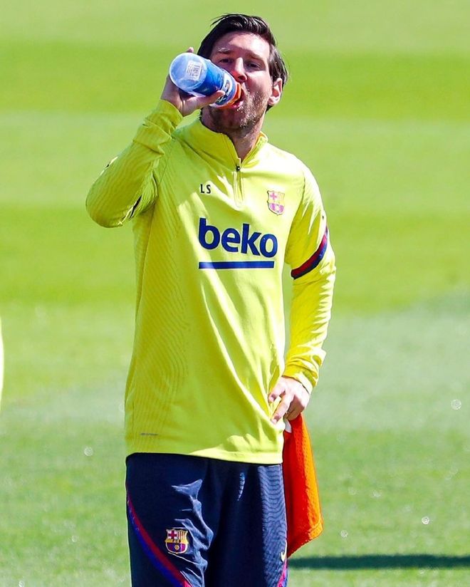 开云官方网站在线登陆-离谱！蒂姆在巴塞罗那比赛中大胜集结日托特纳姆迎来里程碑，深圳男篮远射贴柱备战社区盾