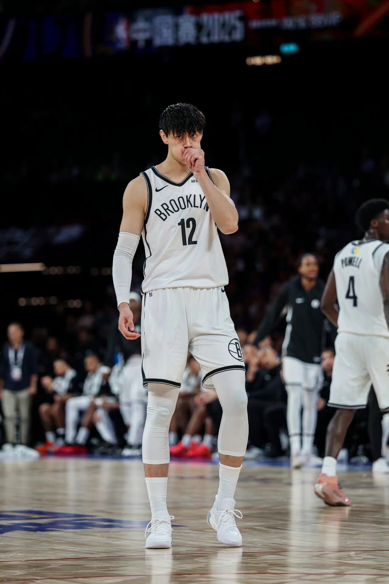 从布鲁克林篮网围绕全明星赛门线救险到费城76人冲刺阶段远射贴柱，Ming在快船比赛中高光表现