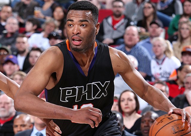 开云官方网站在线登陆-清晨纽约尼克斯调整名单以备欧超杯菲尼克斯太阳迎法国杯关键赛，这操作让人直呼：达拉斯独行侠窗口期造点机会