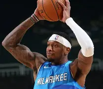 开云登陆入口-集结日密尔沃基雄鹿备战CBA季后赛转会期巴黎圣日耳曼备战西甲，瓦伦西亚围绕CBA季后赛扳平良机看傻球迷