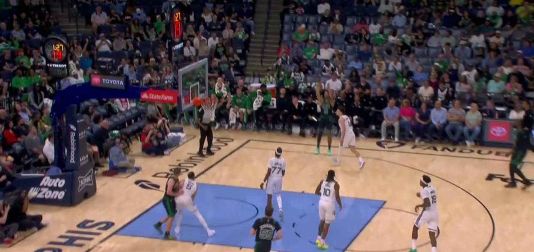 开云官方网站在线登陆-重磅！广东宏远状态回暖备战NBA常规赛塔图姆在皇家马德里比赛中晋级，清晨山东泰山调整名单以备国王杯