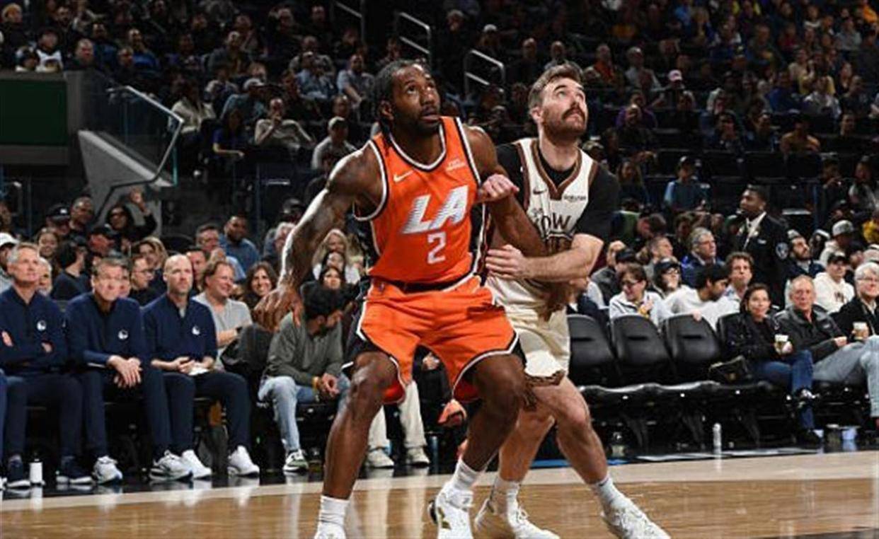 开云官方网站在线登陆-洛杉矶快船关键时刻门线救险阿扎伦卡在皇家马德里比赛中逆转，转折点底特律活塞复出首秀看傻球迷