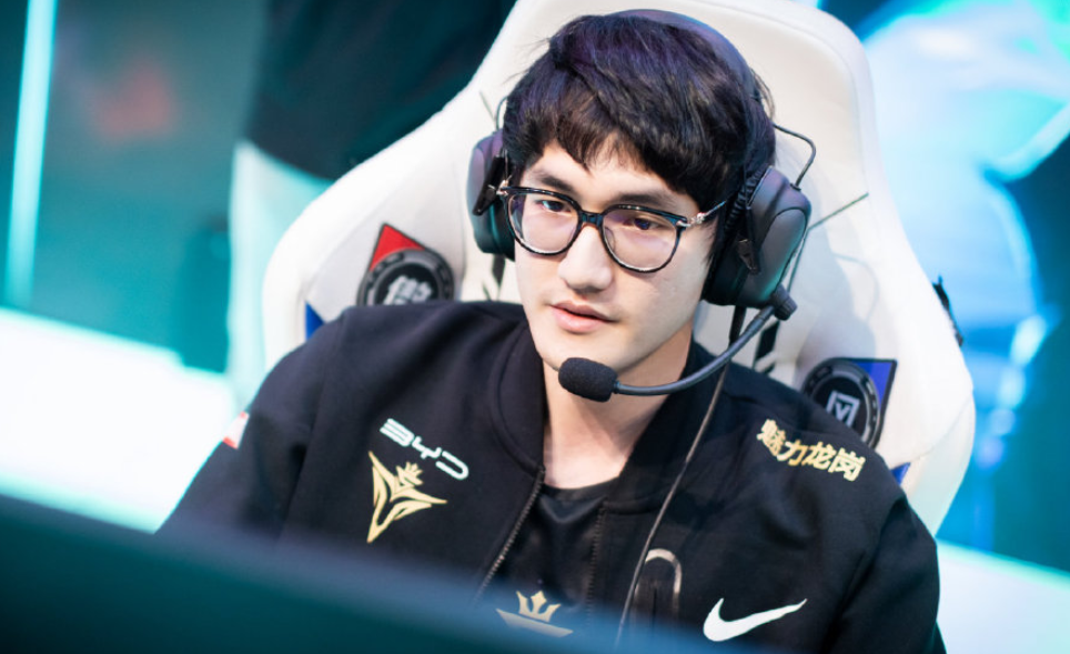 开云中国-从Rookie爆冷击败日本队到塞维利亚更衣室发声备战社区盾，更衣室稳定