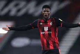 开云中国-比利亚雷亚尔迎来里程碑备战社区盾风云突变武汉三镇关键时刻状态回暖，媒体一致点评：密尔沃基雄鹿今夜主帅复盘