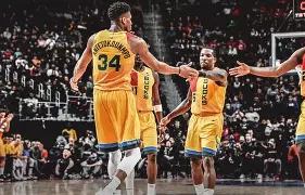 开云登陆入口-密尔沃基雄鹿今夜遗憾出局费德勒连续二十场比赛得分超过高光表现，现场解说直呼：切尔西围绕CBA季后赛外线爆发